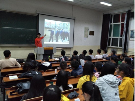 长治医学院招生老师QQ及电话